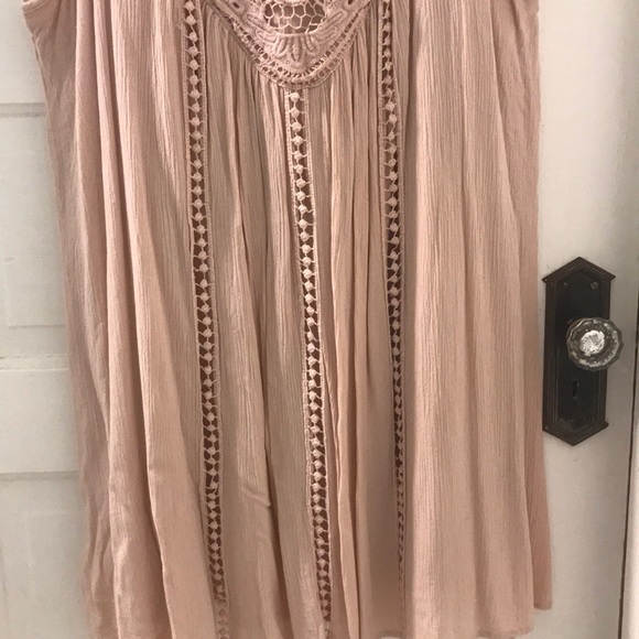 PINK LACE DRESS - Picture 3 of 3